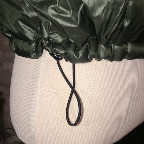 Calvin Klein Performance Repel Evergreen Front Zip Cropped Puffer Vest size M - Picture 9 of 14